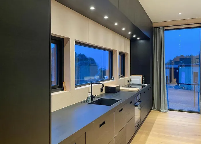 3 Bedroom Lovely In Lindesnes Svenevik