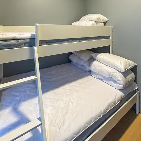 3 Bedroom Lovely In Lindesnes *