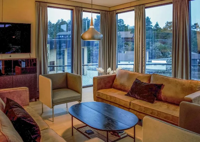 3 Bedroom Lovely In Lindesnes Svenevik